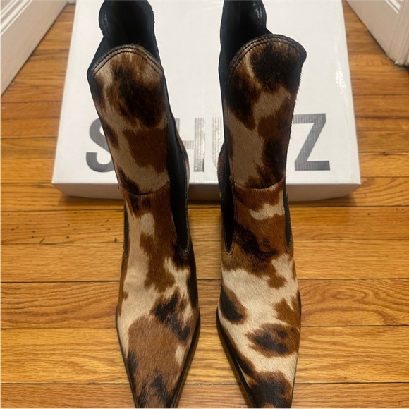 SCHUTZ
BRAND NEW Schutz Raffaela Chelsea
MultiBrown Bootie - Picture 3 of 8